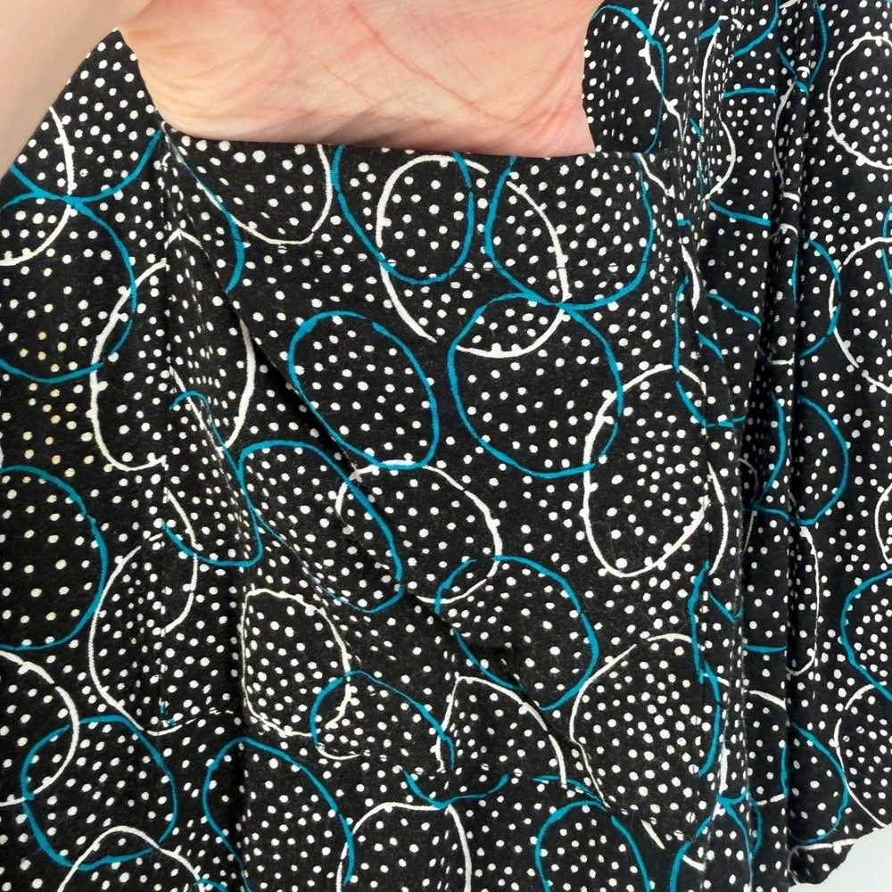 Maggie Lawrence measurements shirt